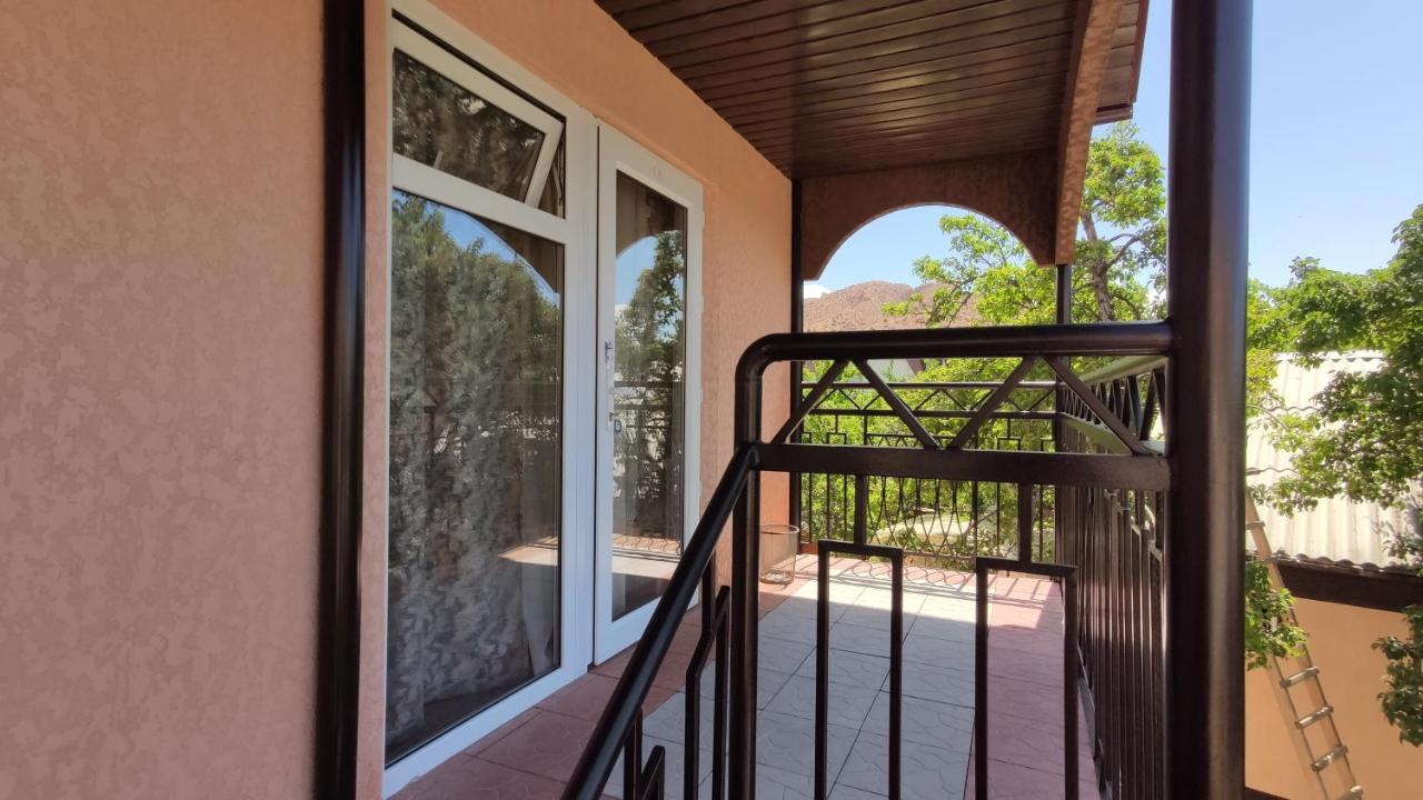 Hotel Natalia Kaji-Say Екстериор снимка