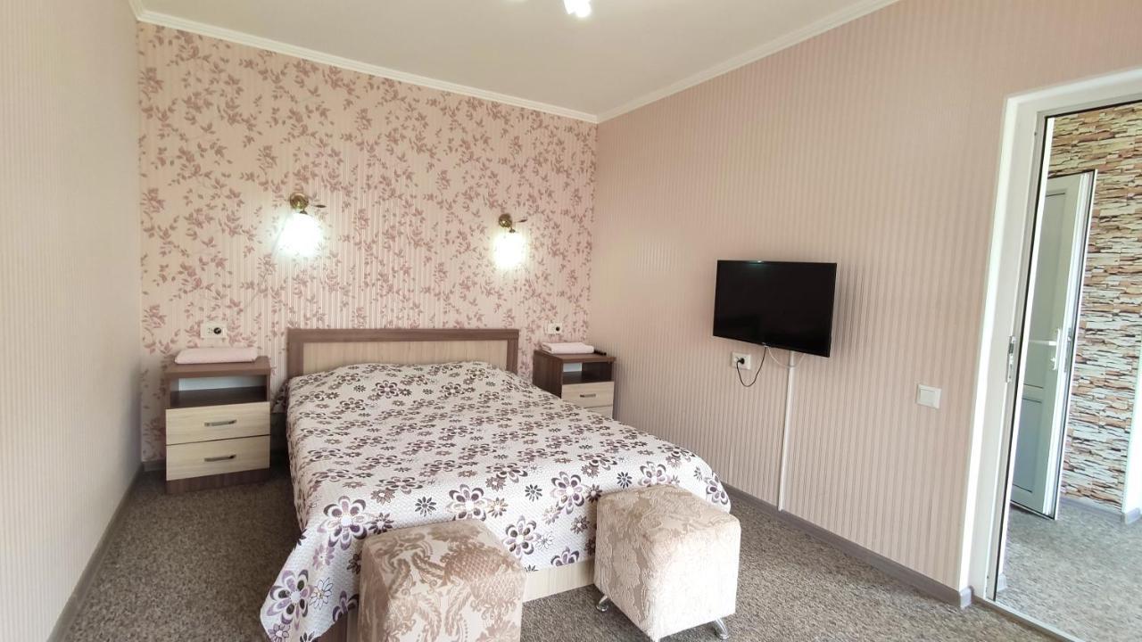 Hotel Natalia Kaji-Say Екстериор снимка