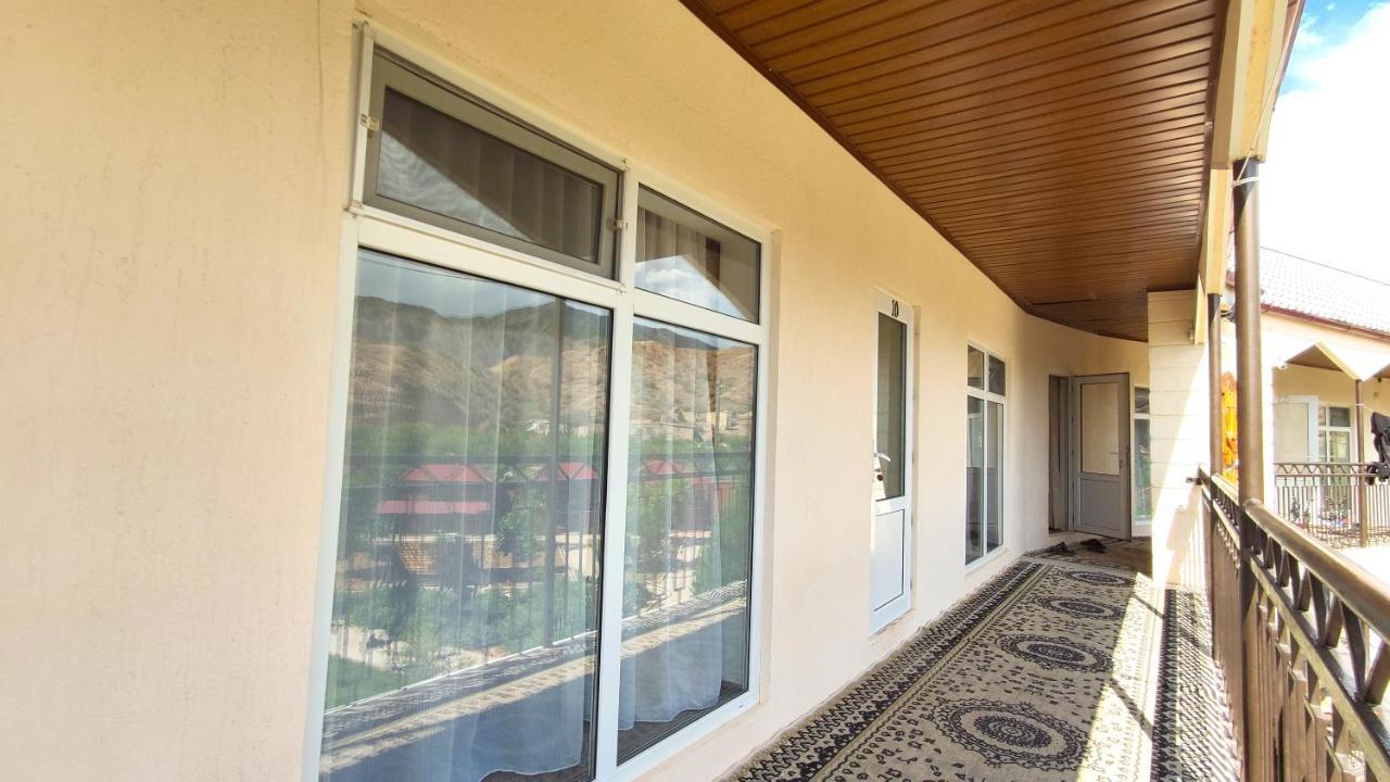 Hotel Natalia Kaji-Say Екстериор снимка