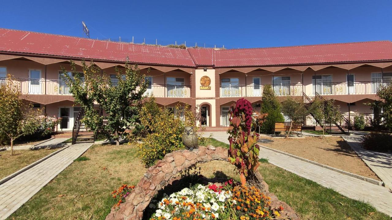 Hotel Natalia Kaji-Say Екстериор снимка