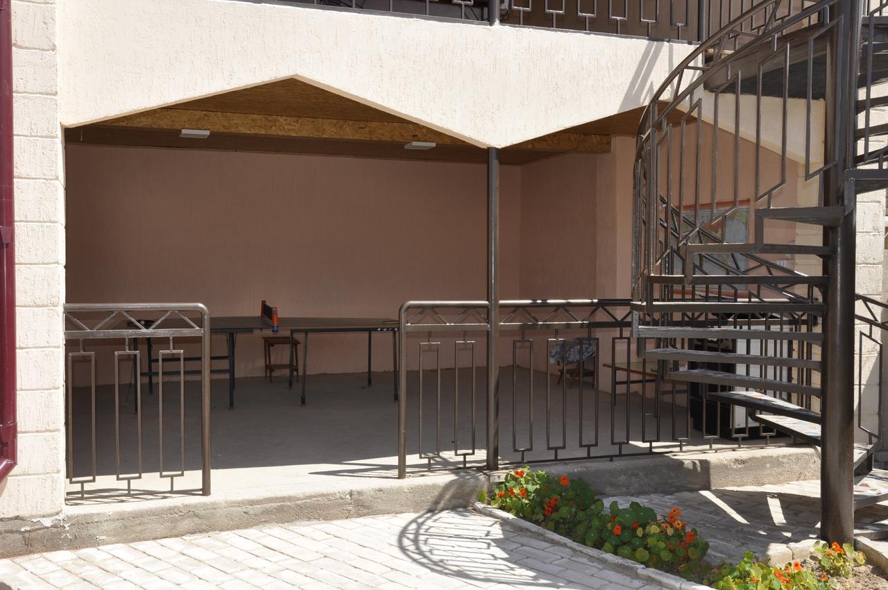 Hotel Natalia Kaji-Say Екстериор снимка